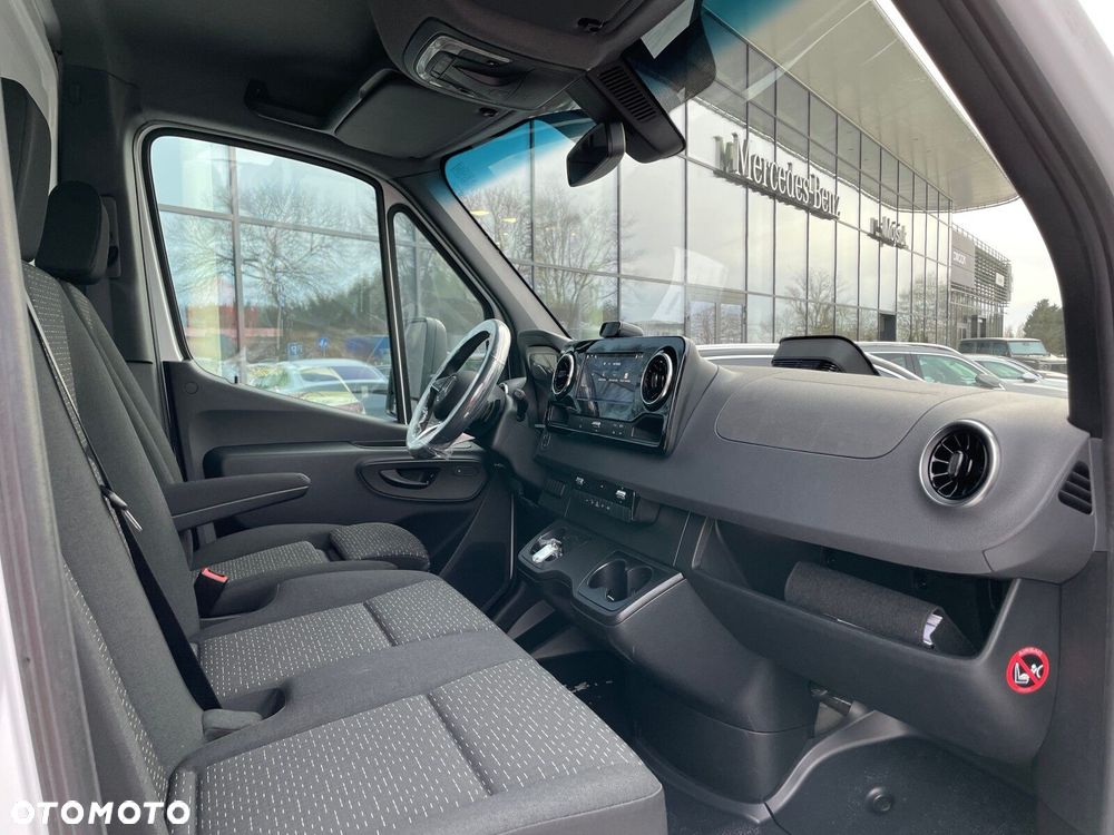 Mercedes-Benz Sprinter 317 CDI PRO Automat Reflektory LED Resorowany fotel - 4