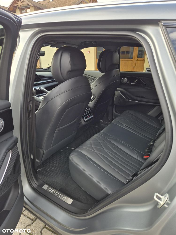 Omoda 9 1.5 Super Hybrid Exclusive AWD - 11