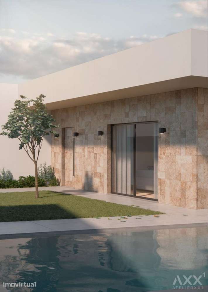 Moradia em construção com piscina. - Grande imagem: 4/13
