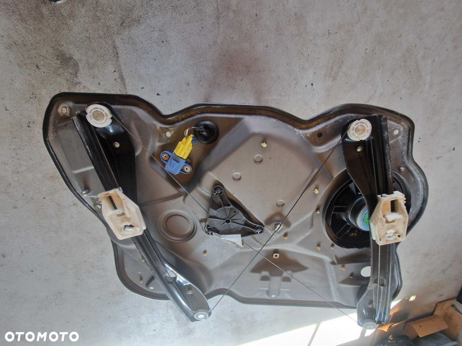 Mechanizm Podnoszenia Szyby Prawy Przód Octavia II 1Z1.837.656.G - 4