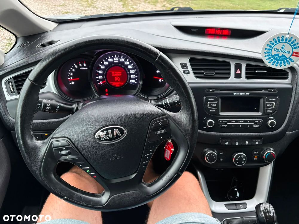 Kia Ceed 1.6 Crdi M Euro2012 - 22