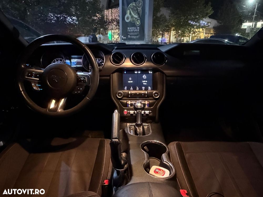 Ford Mustang - 24