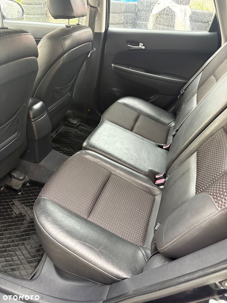 Hyundai i30 1.6 CRDi Premium - 5