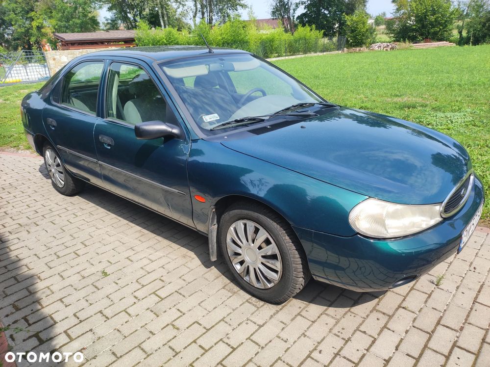 Ford Mondeo 1.8 Trend - 2
