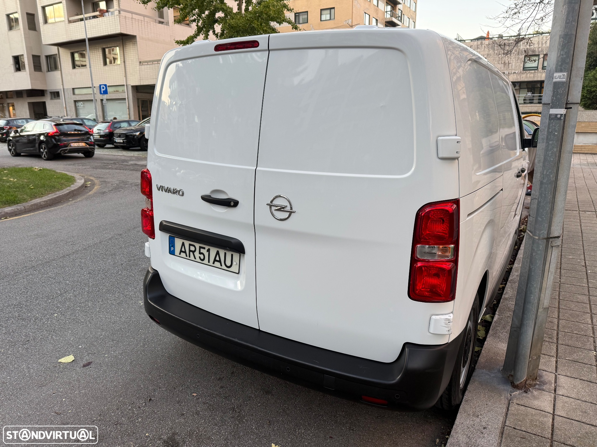 Opel Vivaro 1.5 CDTi L1H1 Essentia - 6