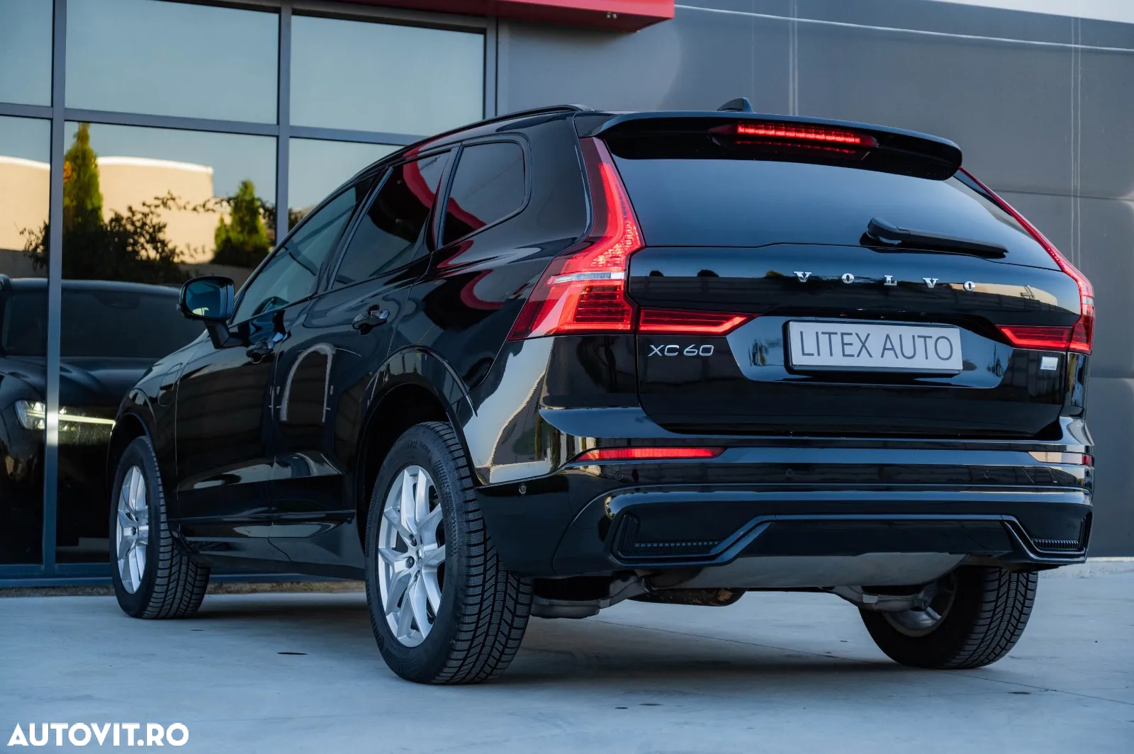 Volvo XC 60 T8 AWD Recharge Plus Dark - 10