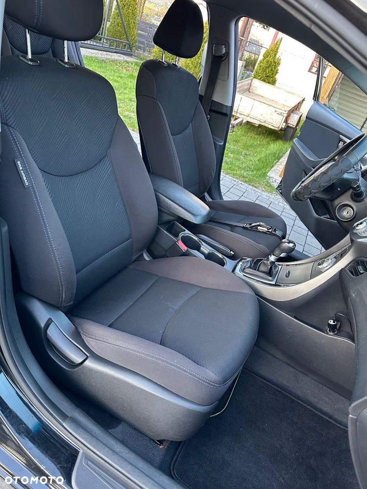 Hyundai Elantra 1.6 Comfort - 25