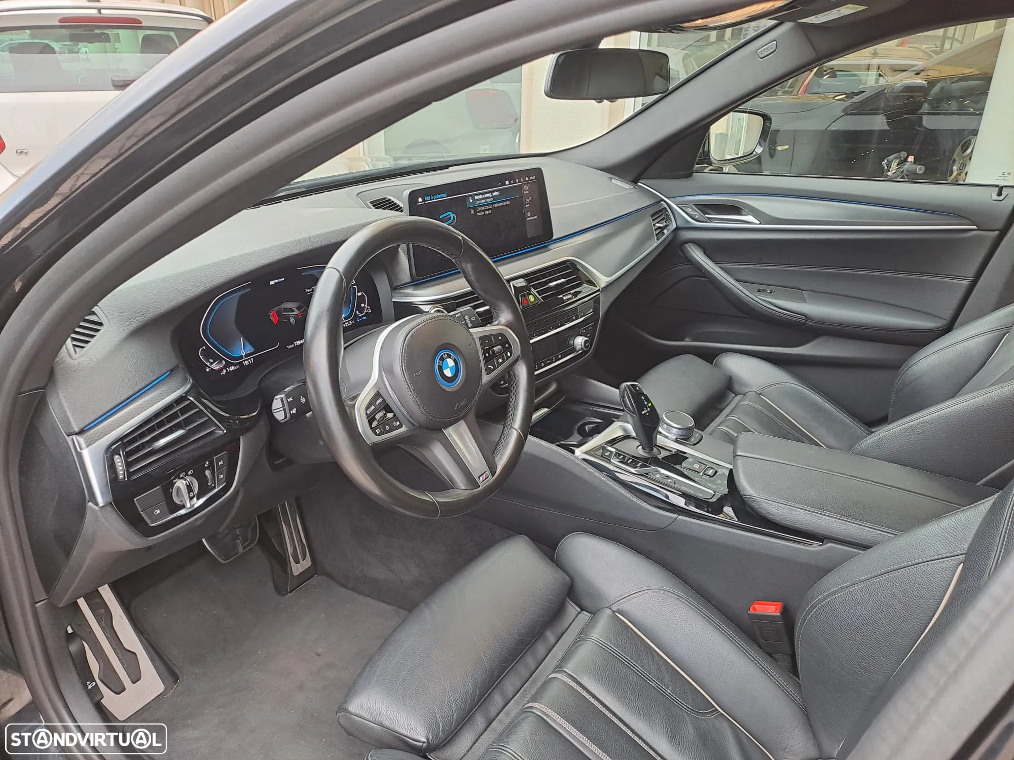 BMW 530 e Pack Desportivo M - 26