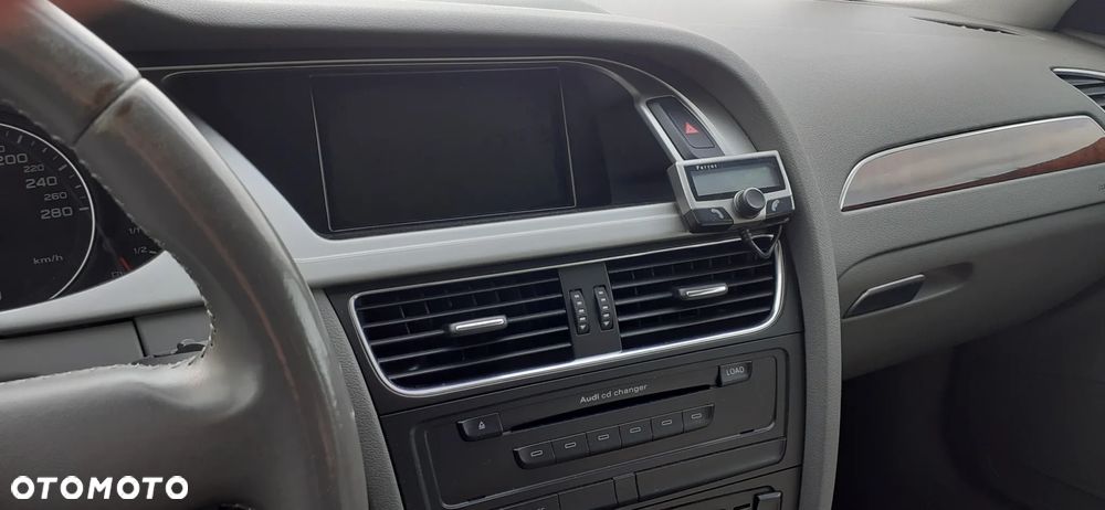 Audi A4 Avant 2.0 TDI DPF Ambiente - 18