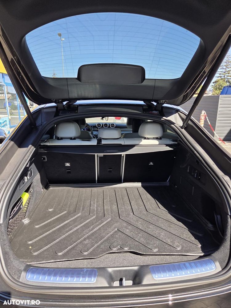 Mercedes-Benz GLC - 11