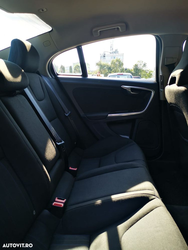 Volvo S60 D2 Start-Stop ECO Kinetic - 9