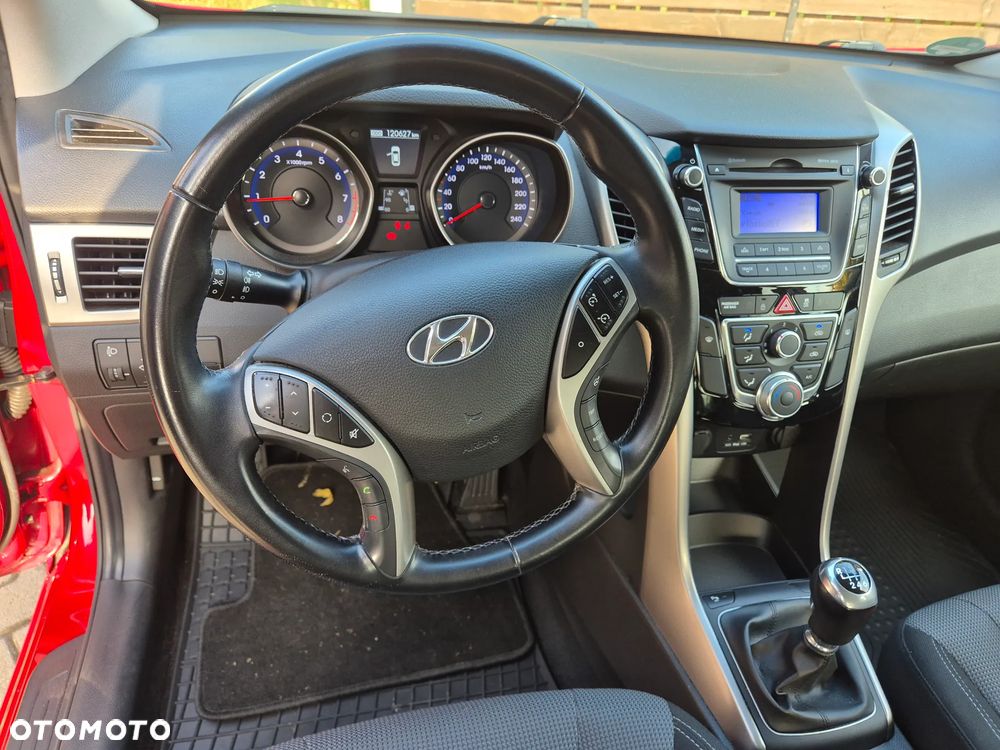 Hyundai i30 blue 1.4 Classic - 28