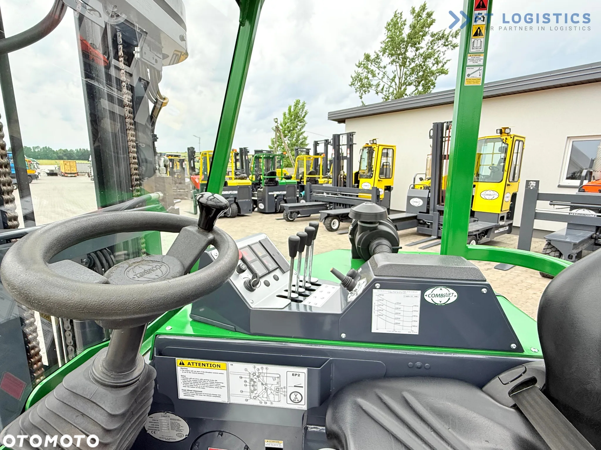 Combilift CB3000 / DIESEL / TRIPLEX 4900MM / WOLNY SKOK / PRZESUW WIDEŁ / POZYCJONER / WIDŁY 1500MM / JAK NOWY - 16