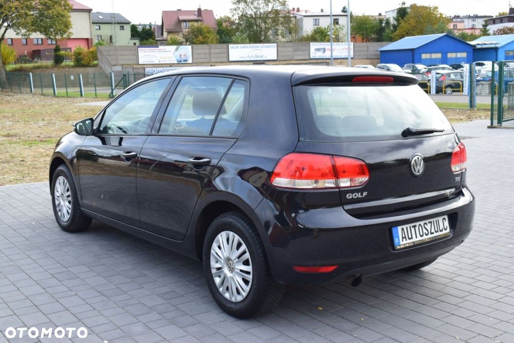 Volkswagen Golf - 10