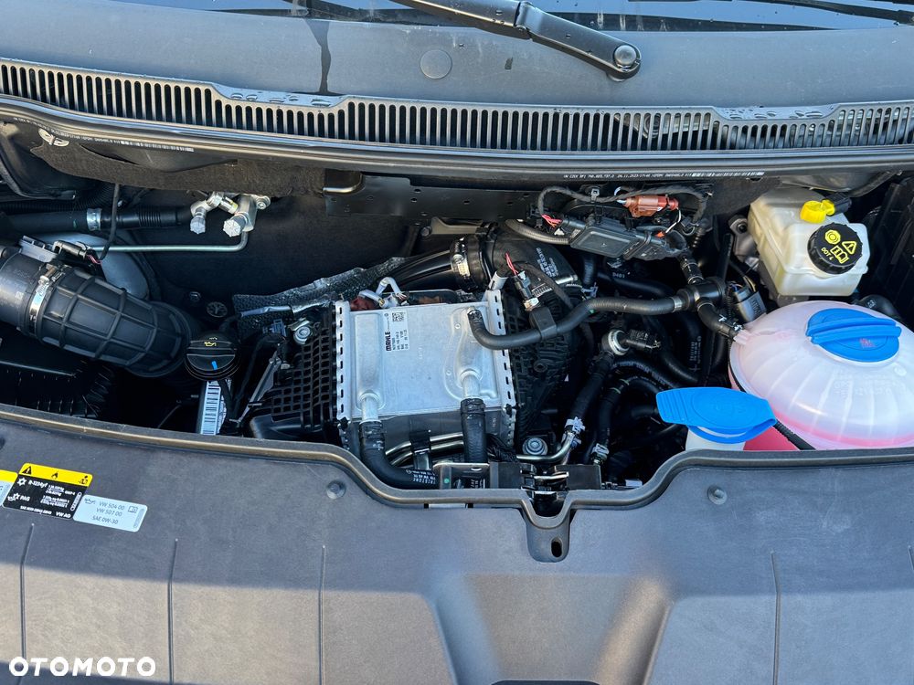 Volkswagen Caravelle - 6