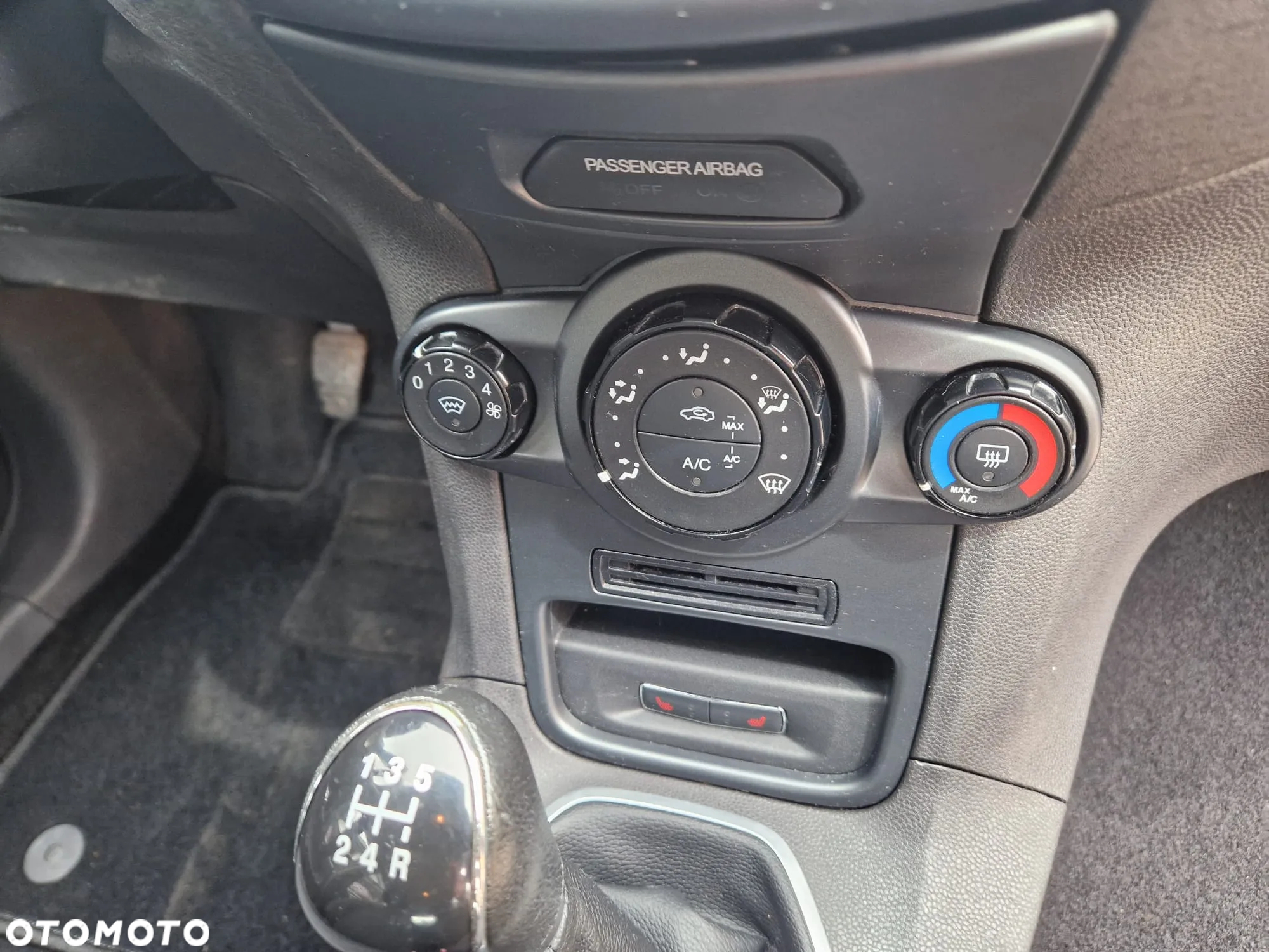 Ford Fiesta - 21