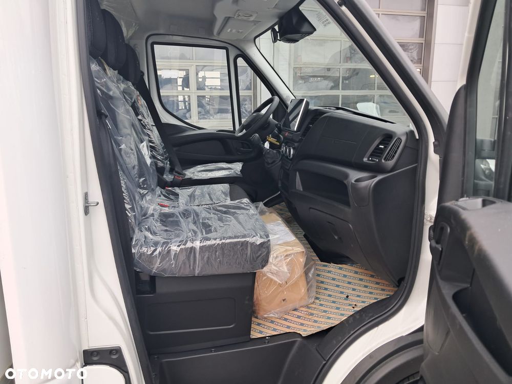Iveco Daily 35S18 izoterma 8 EP z spojlerem i agregatem - 9