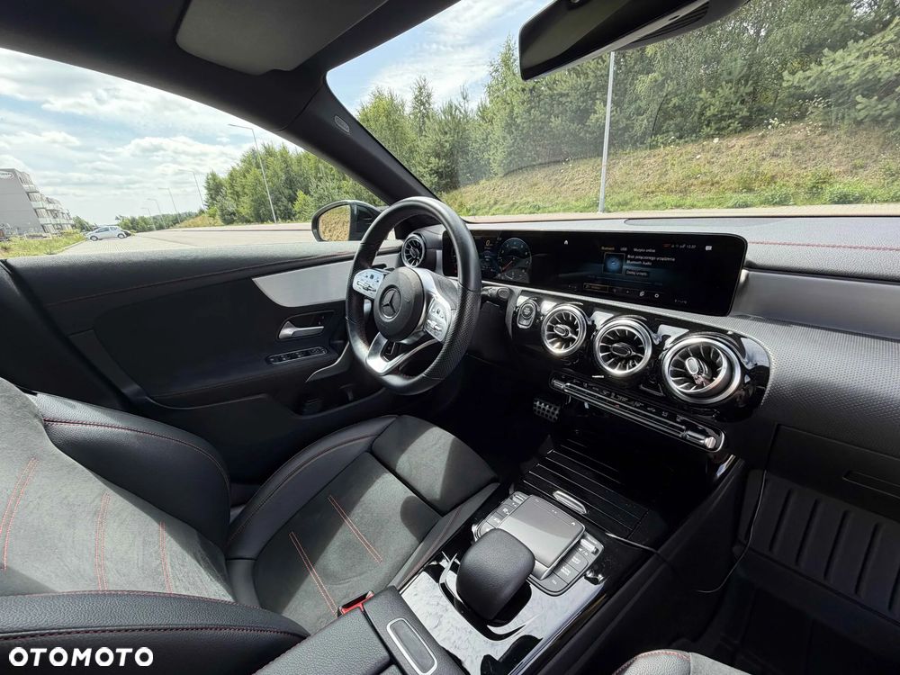 Mercedes-Benz CLA 250 4-Matic AMG Line 7G-DCT - 15