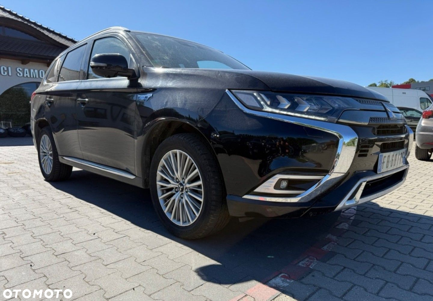 Mitsubishi Outlander - 19