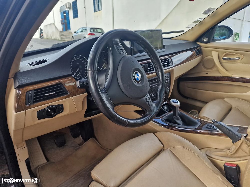 BMW 320 d Exclusive - 7