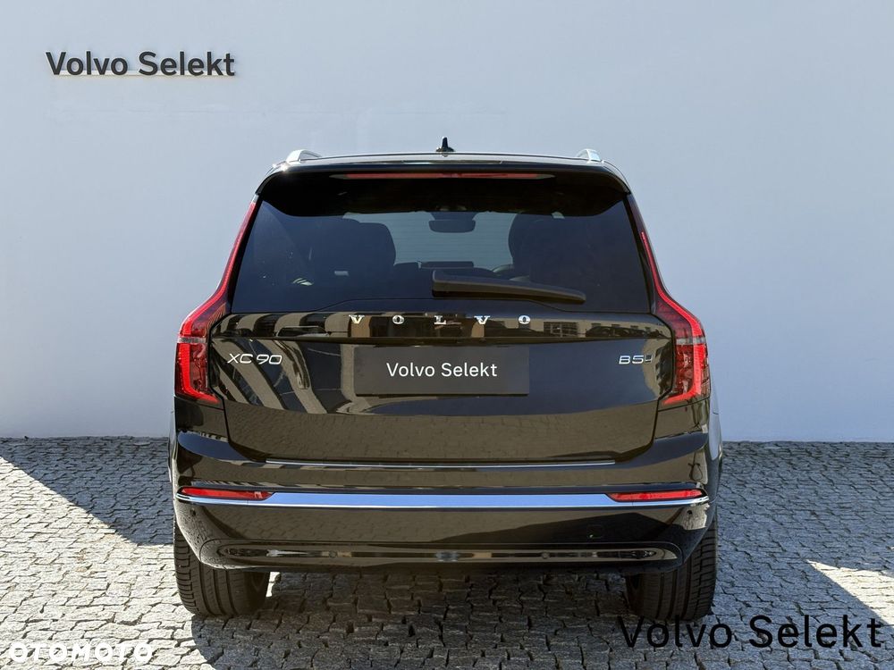 Volvo XC 90 - 8