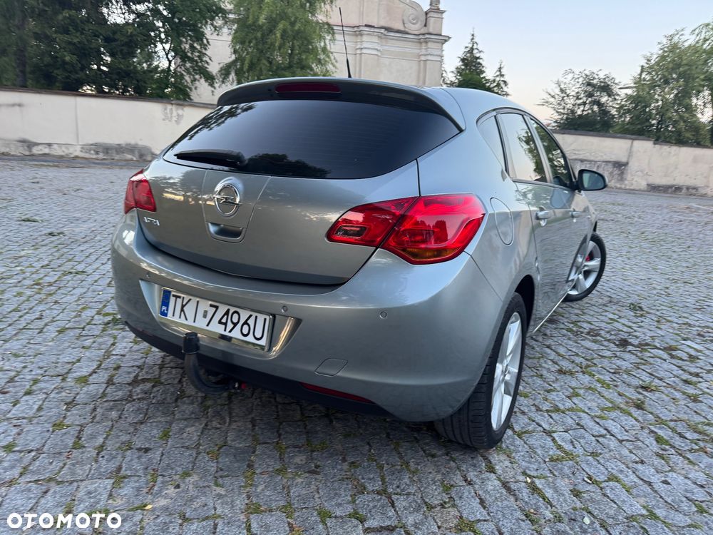 Opel Astra 1.6 Color Edition - 8