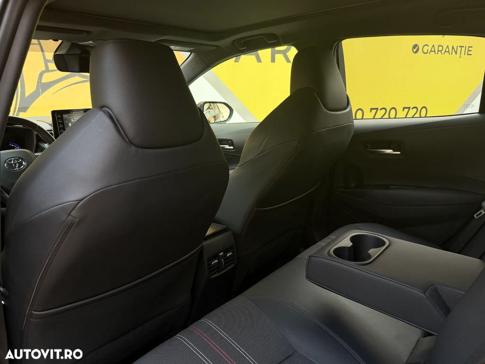 Toyota Corolla 2.0 Hybrid GR Sport - 8