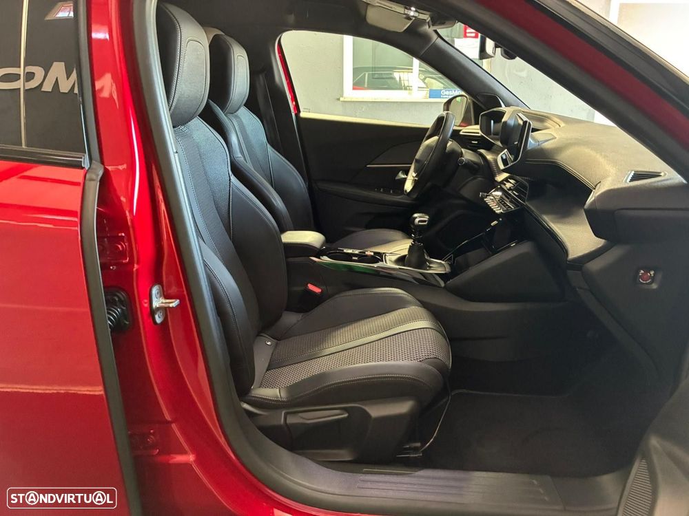Peugeot 2008 1.2 PureTech GT Line - 35