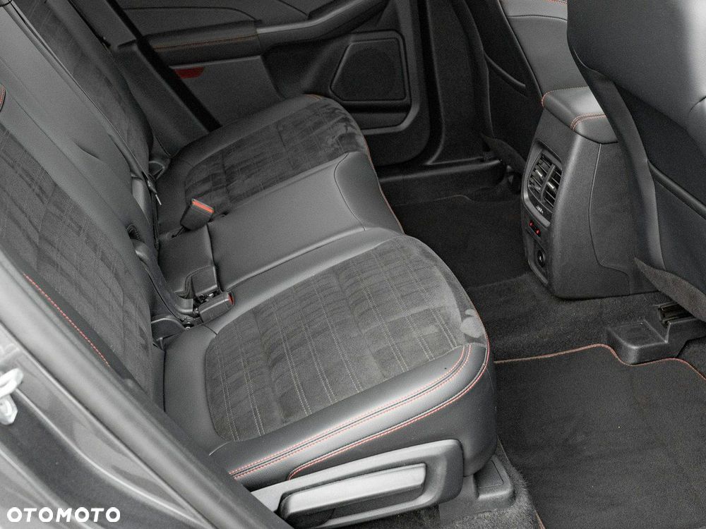 Ford Kuga 2.5 FHEV FWD ST-Line X - 30