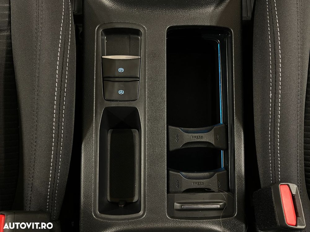 Ford Focus 1.5 EcoBlue Titanium - 26