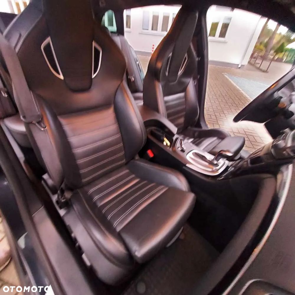Opel Insignia 2.8 T V6 OPC - 11