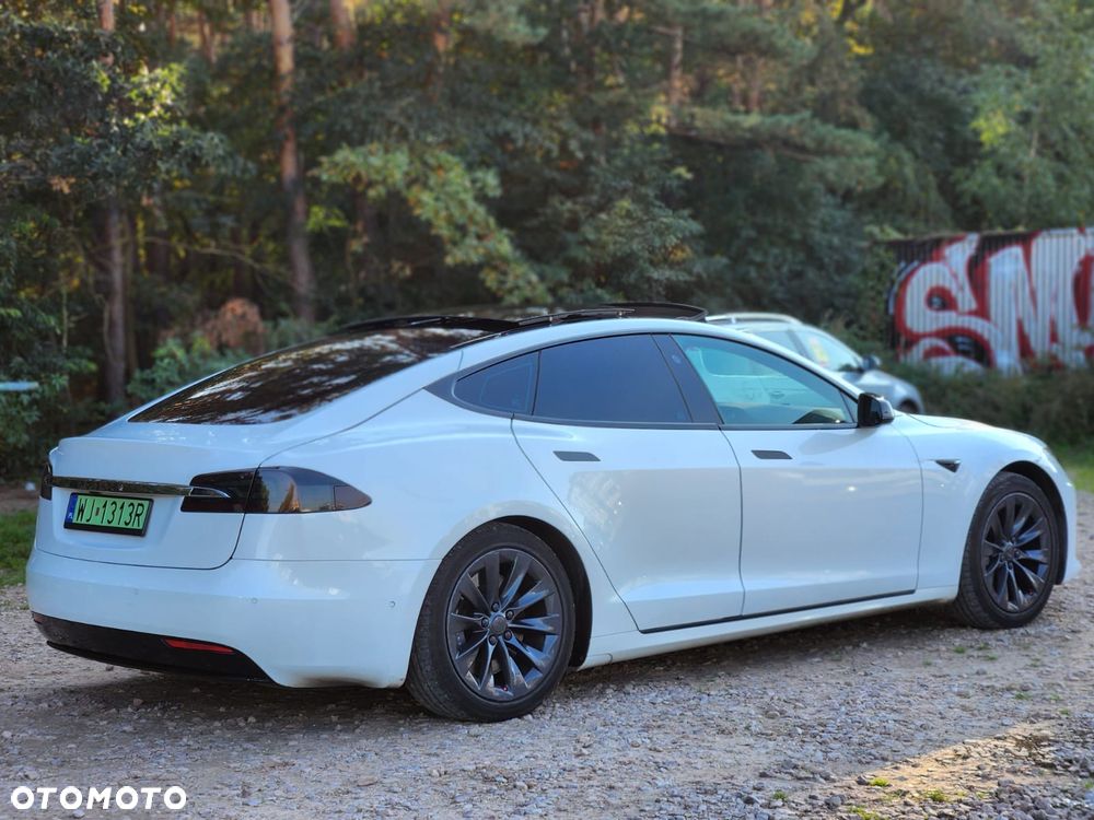 Tesla Model S Long Range Plus - 21