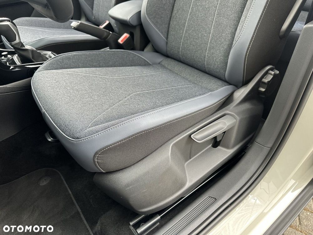 Volkswagen T-Cross - 13