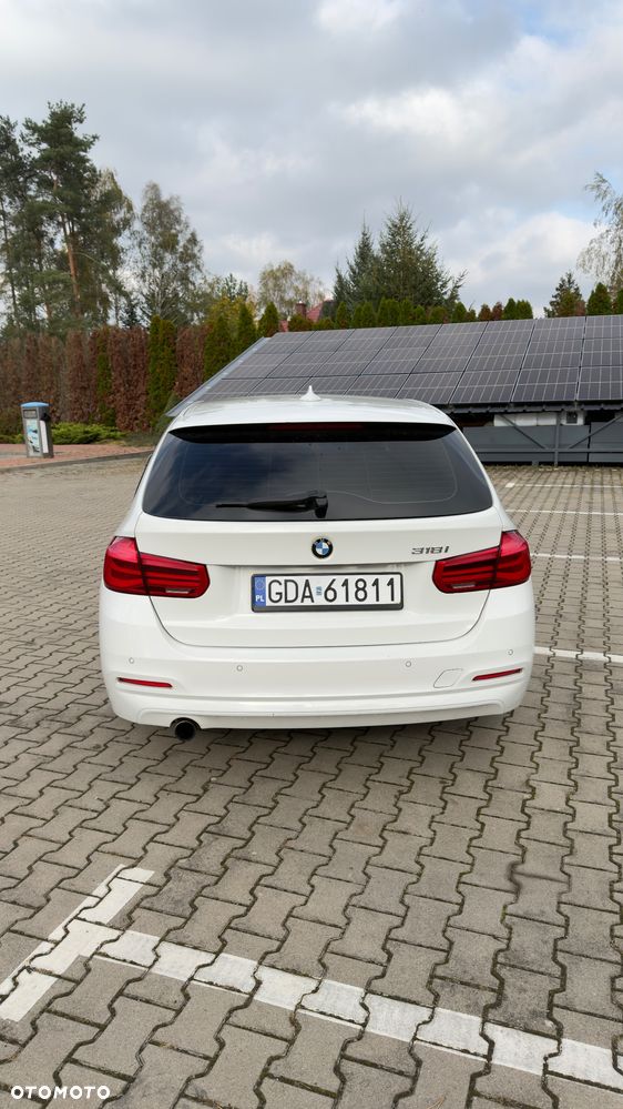 BMW 318I Touring 2017 photo 5