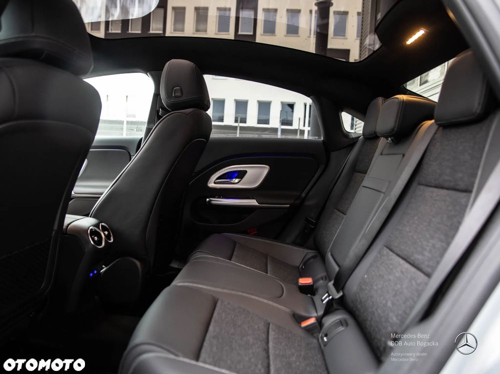 Mercedes-Benz CLA 200 mHEV 8G-DCT - 9