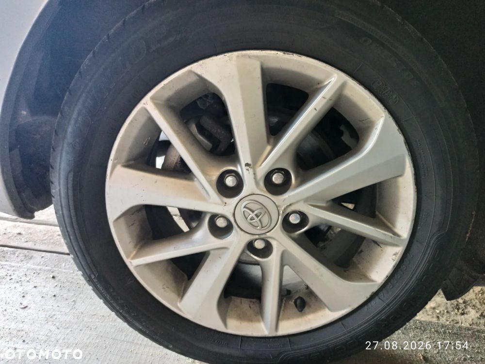Toyota Auris 1.6 Premium MS - 22