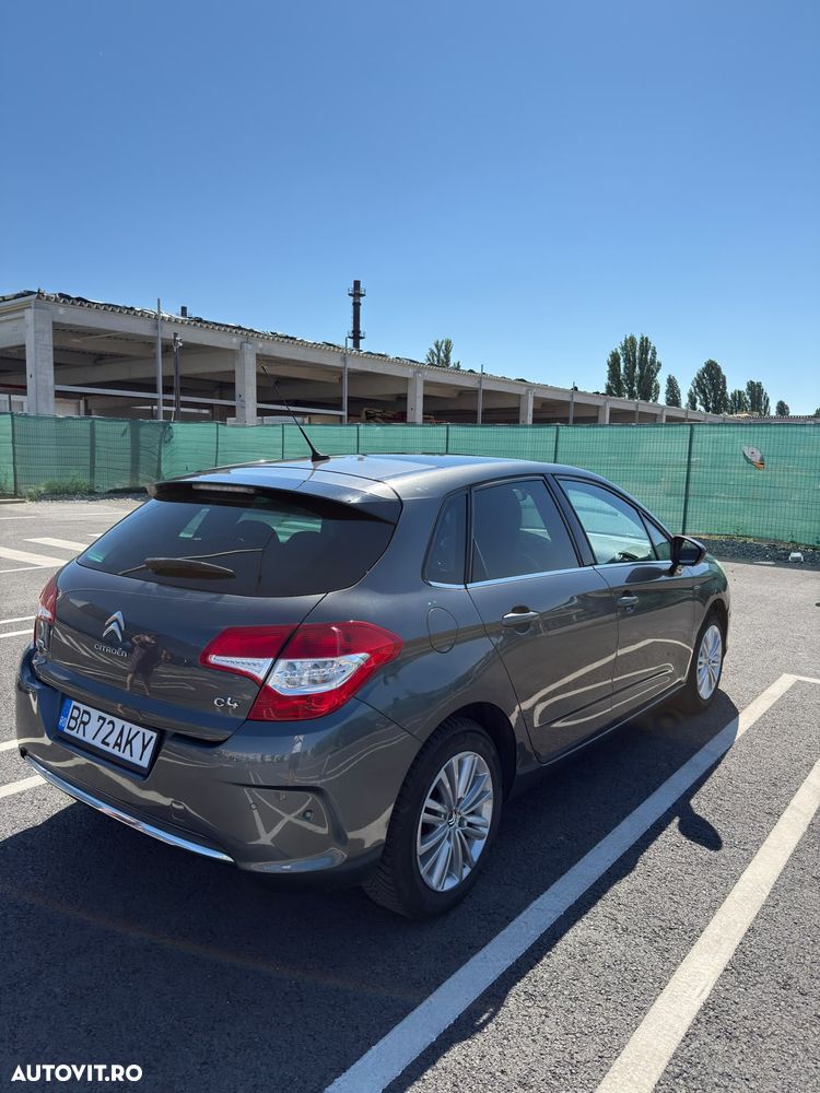 Citroën C4 1.6 e-HDi FAP Exclusive - 4