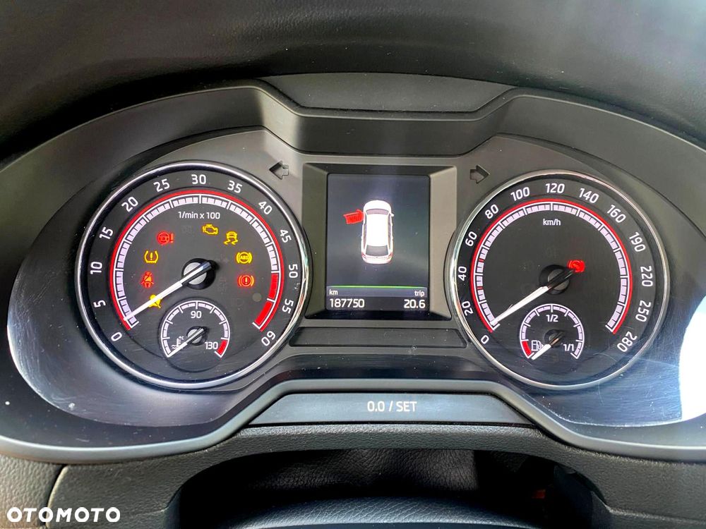 Skoda Octavia 2.0 TDI 4x4 Drive DSG - 6
