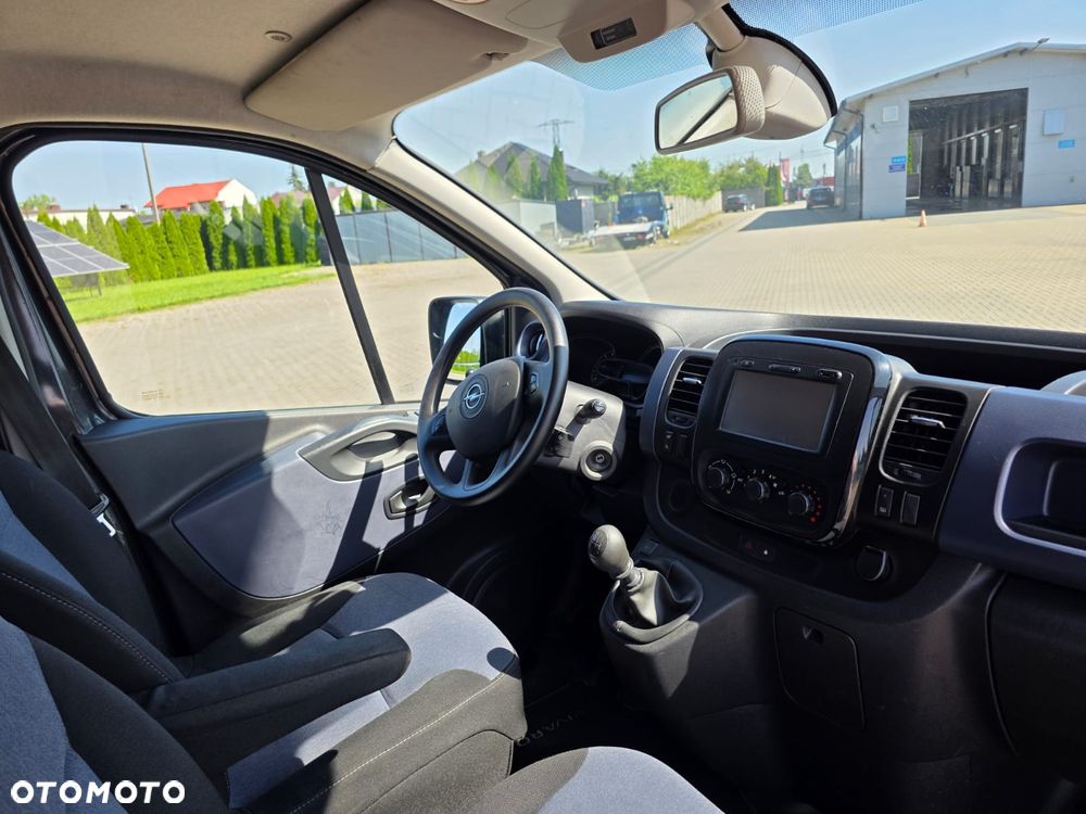 Opel Vivaro - 8