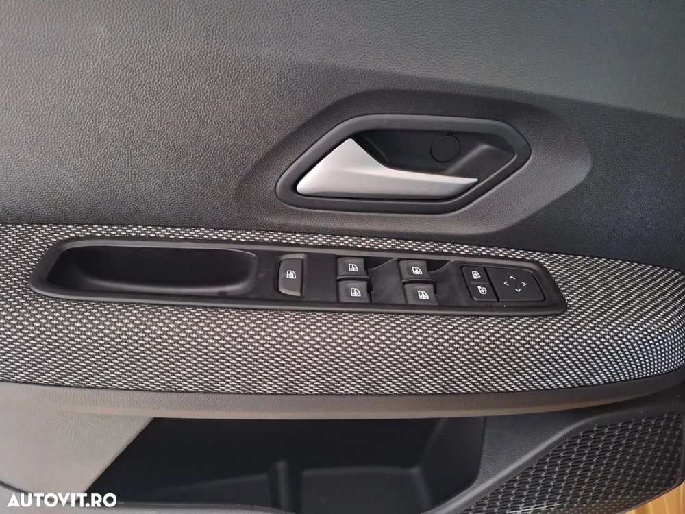 Dacia Sandero Stepway TCe 90 MT6 Expression - 28