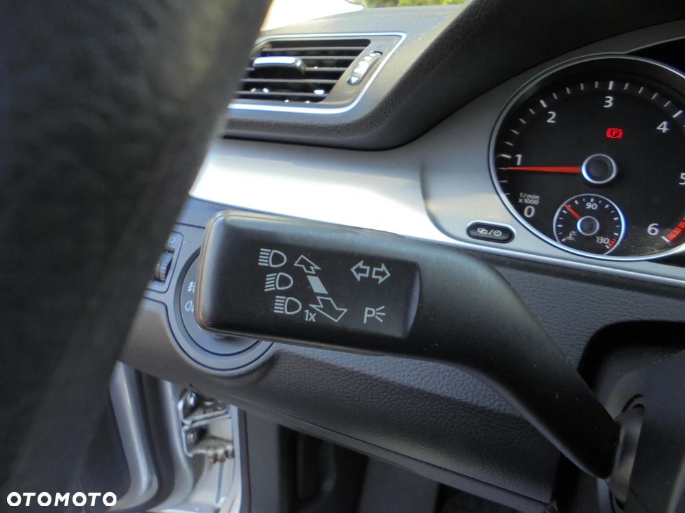 Volkswagen Passat 2.0 TDI Comfortline - 22