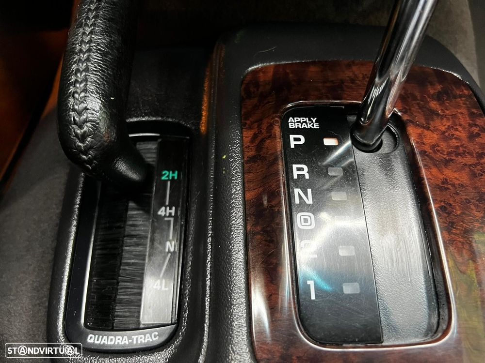 Jeep Grand Cherokee - 28