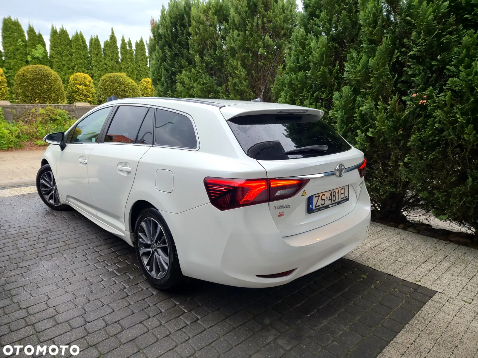 Toyota Avensis 2.0 D-4D Prestige - 3