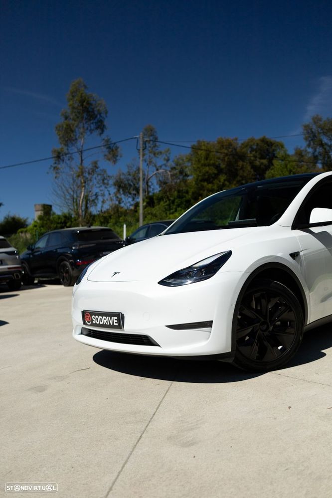 Tesla Model Y Long Range Dual Motor AWD - 10