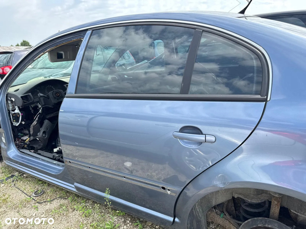 Skoda Superb 2003 poj. 2.0 benzyna 115 KM - samochód na CZĘŚCI