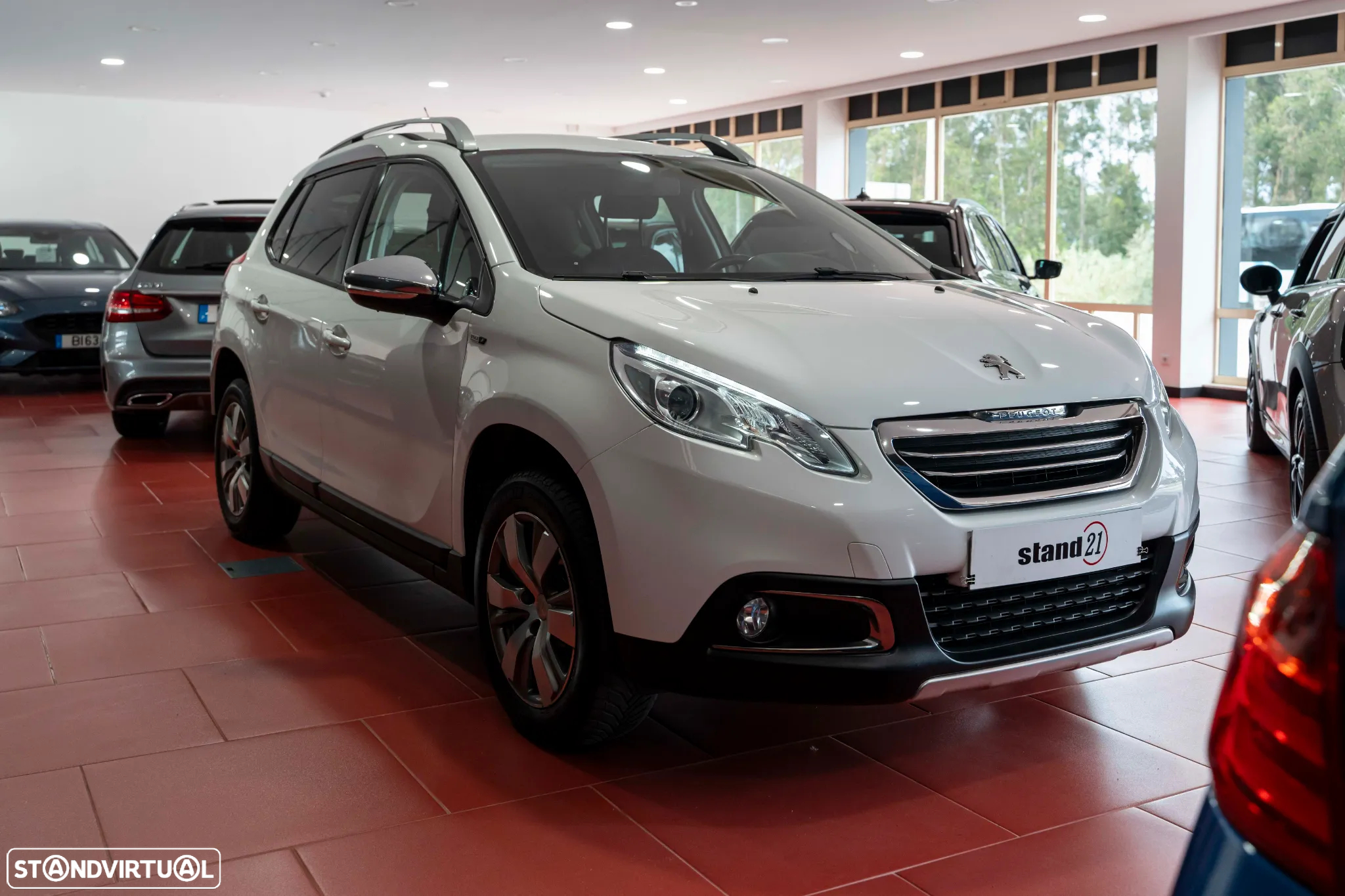 Peugeot 2008 1.6 BlueHDi Style - 27