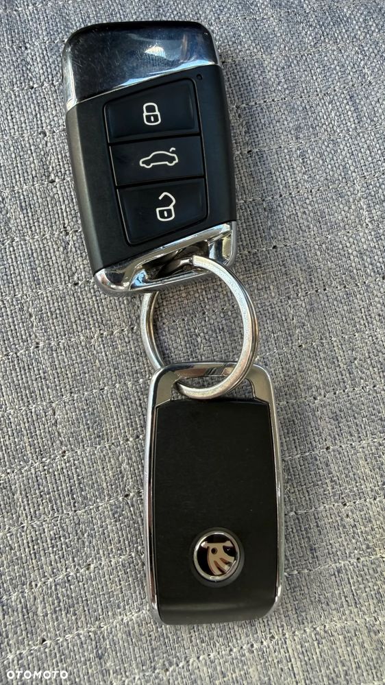 Skoda Superb 2.0 TDI SCR 4x4 L&K DSG - 17