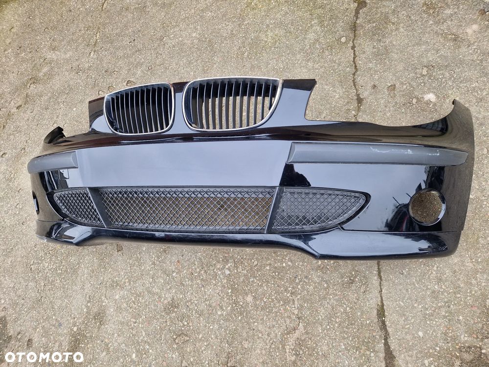 BMW 1 E81 E87 04- zderzak przedni kratka grill 668 SCHWARZ 2 - 1