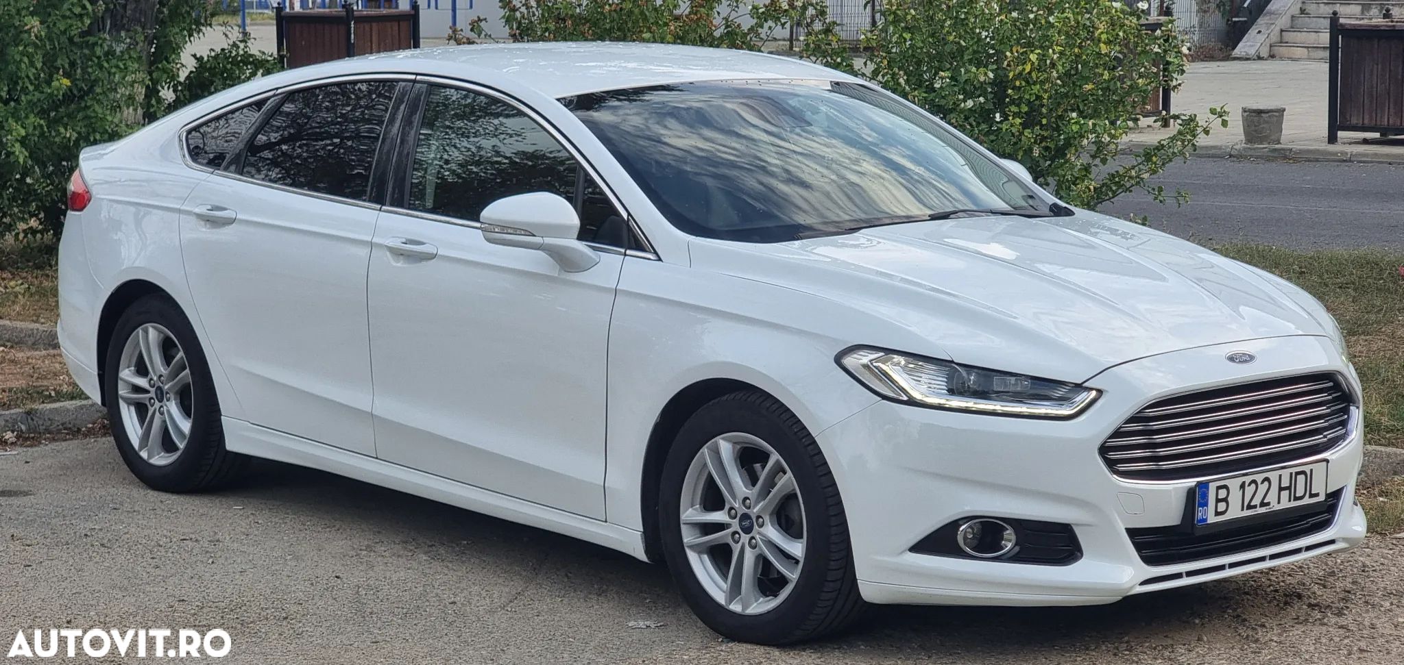 Ford Mondeo 2.0 TDCi Powershift Titanium - 1