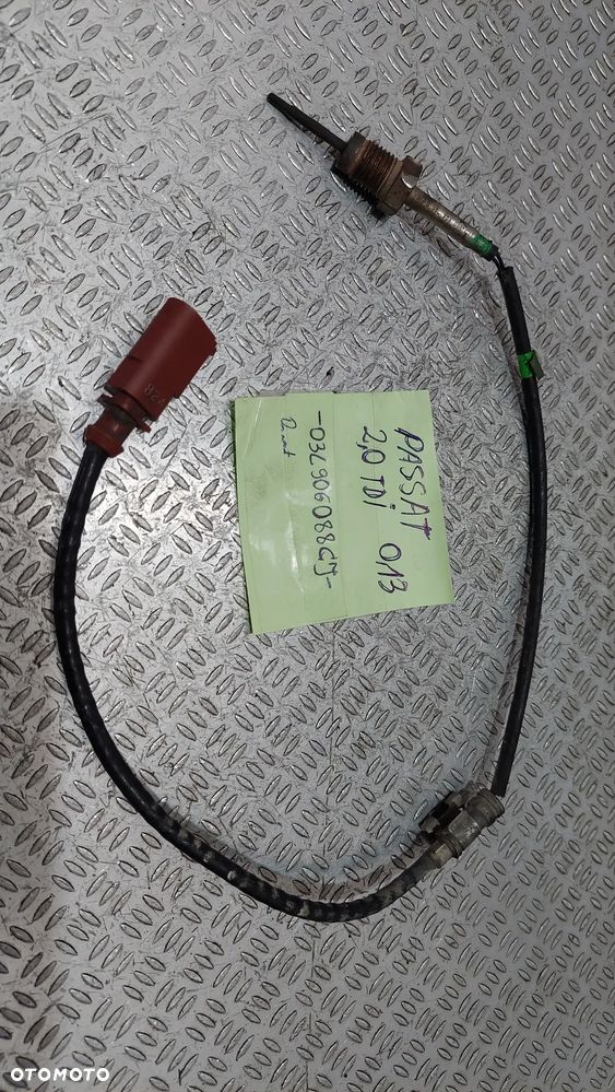 CZUJNIK TEMPERATURY SPALIN VW PASSAT B7 R2013 2,0 TDI NR 03L906088CJ - 1